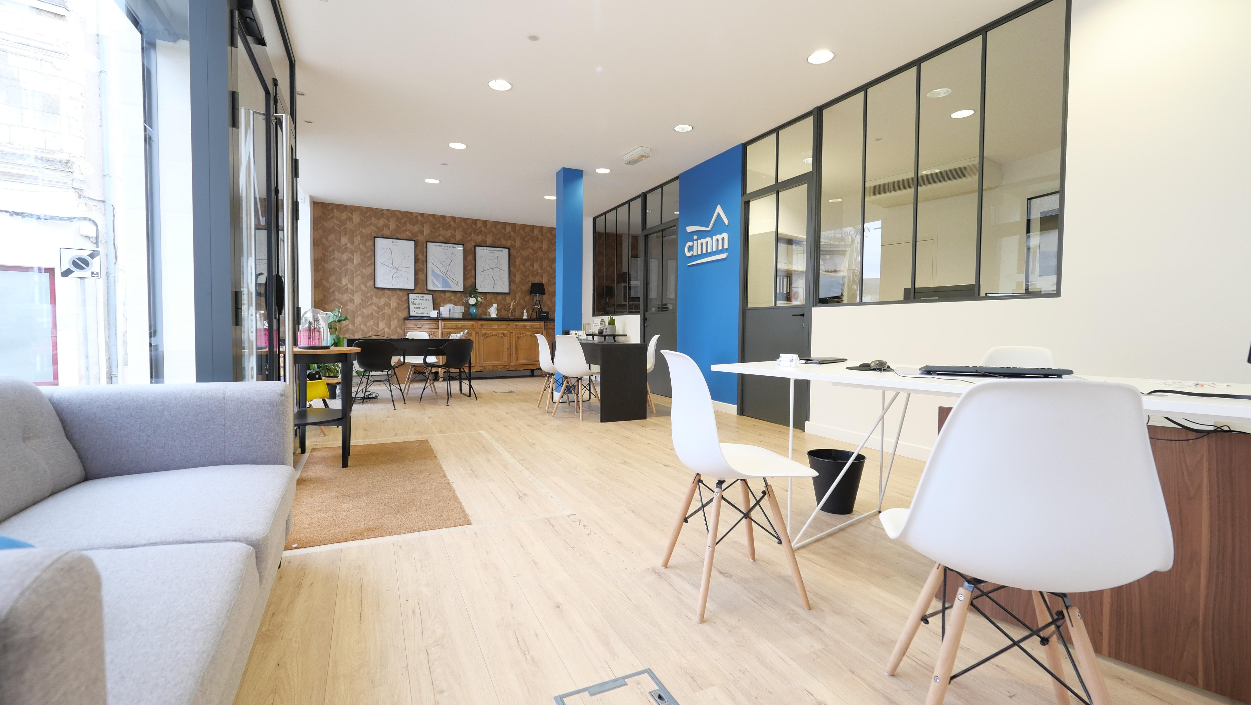Photo de CIMM IMMOBILIER ​LONGUE JUMELLES​